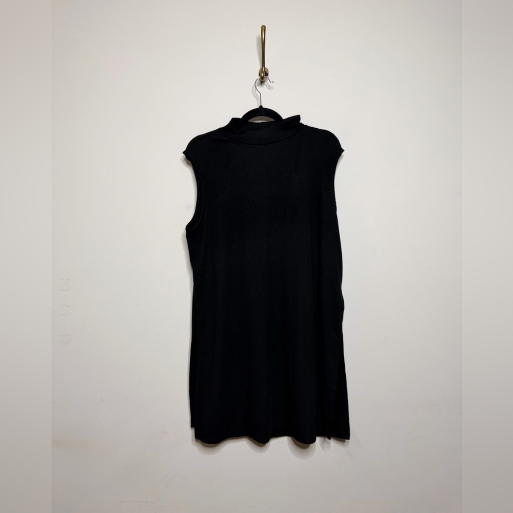 Dressed in Lala Gigi Sleeveless Ribbed Playsuit in Black - Picture 5 of 10